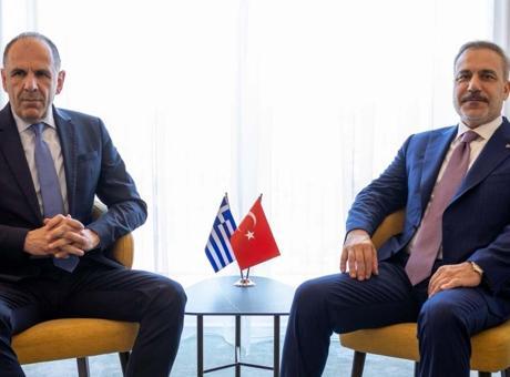 Dışişleri Bakanı Hakan Fidan, Sofya’da Yunanistan Dışişleri Bakanı Yerapetritis ile görüştü