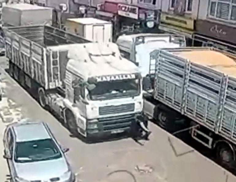 Edirnede feci kaza TIRın çarptığı yaya öldü