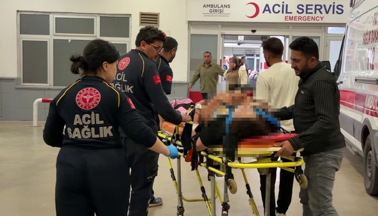 Feci kaza… Ticari araç takla attı: 1’i bebek 3 ölü, 4 yaralı