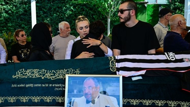 Gazeteci Reha Muhtar’a veda… Son yolculuğuna uğurlandı