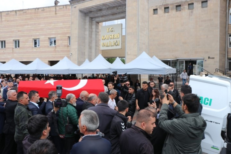 Hayatını kaybeden Vali Yardımcısı Şenol Esmer için tören