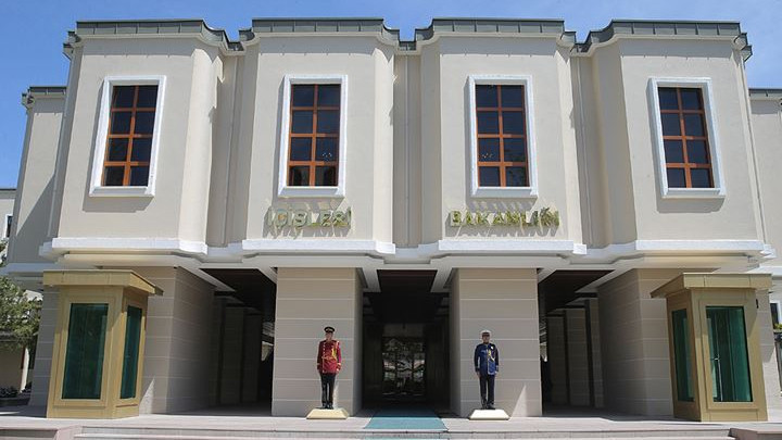 İçişleri Bakanlığı 'gözaltında kötü muamele' iddialarına soruşturma başlattı 2 İçişleri Bakanlığı 'gözaltında kötü muamele' iddialarına soruşturma başlattı