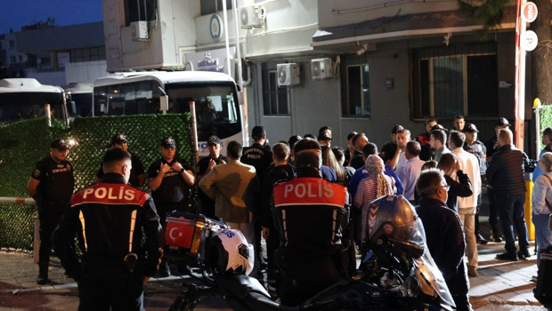 İzmir’de Buca Belediyesi’ne yönelik ‘yolsuzluk’ operasyonunda şüpheliler adliyede