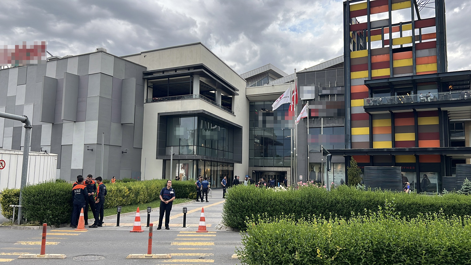 Kayseri’de AVM’de asılsız ‘canlı bomba’ ihbarı yapan çocuk yakalandı 2 Kayseri’de AVM’de asılsız ‘canlı bomba’ ihbarı yapan çocuk yakalandı