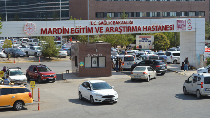 Mardin'de iki aile arasında taşlı, sopalı kavga: 8 kişi yaralandı