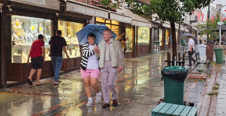 Meteoroloji’den Edirne, Kırklareli ve Tekirdağ’a kuvvetli yağış uyarısı