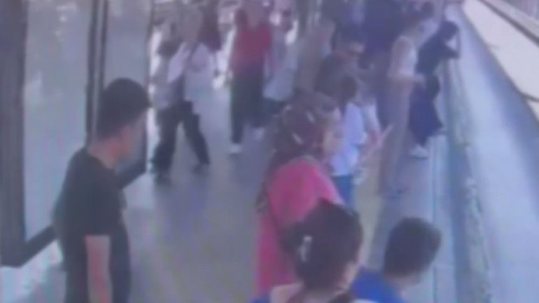 Metrobüsteki kavgada ölümlü son: Baba ile oğlu saldırıp bıçakladı