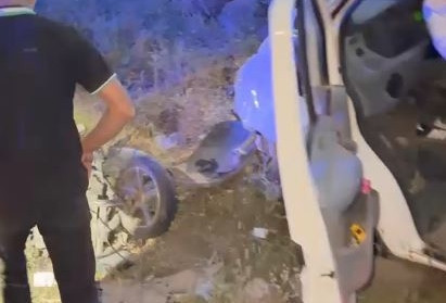 Minibüs ile çarpışan motosikletin sürücüsü öldü, 4 kişi yaralandı 2 Minibüs ile çarpışan motosikletin sürücüsü öldü, 4 kişi yaralandı