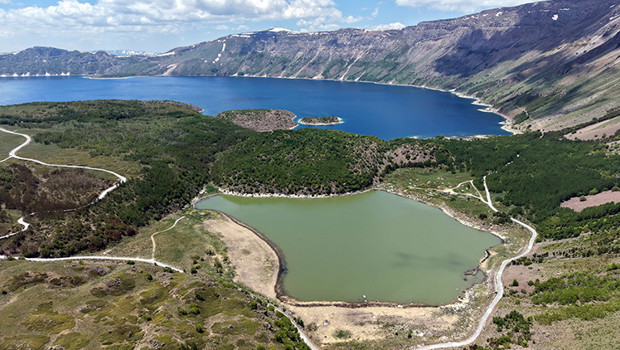 Nemrut Kalderası’na turist akını! Türkiye’nin en büyüğü, dünyada ikinci