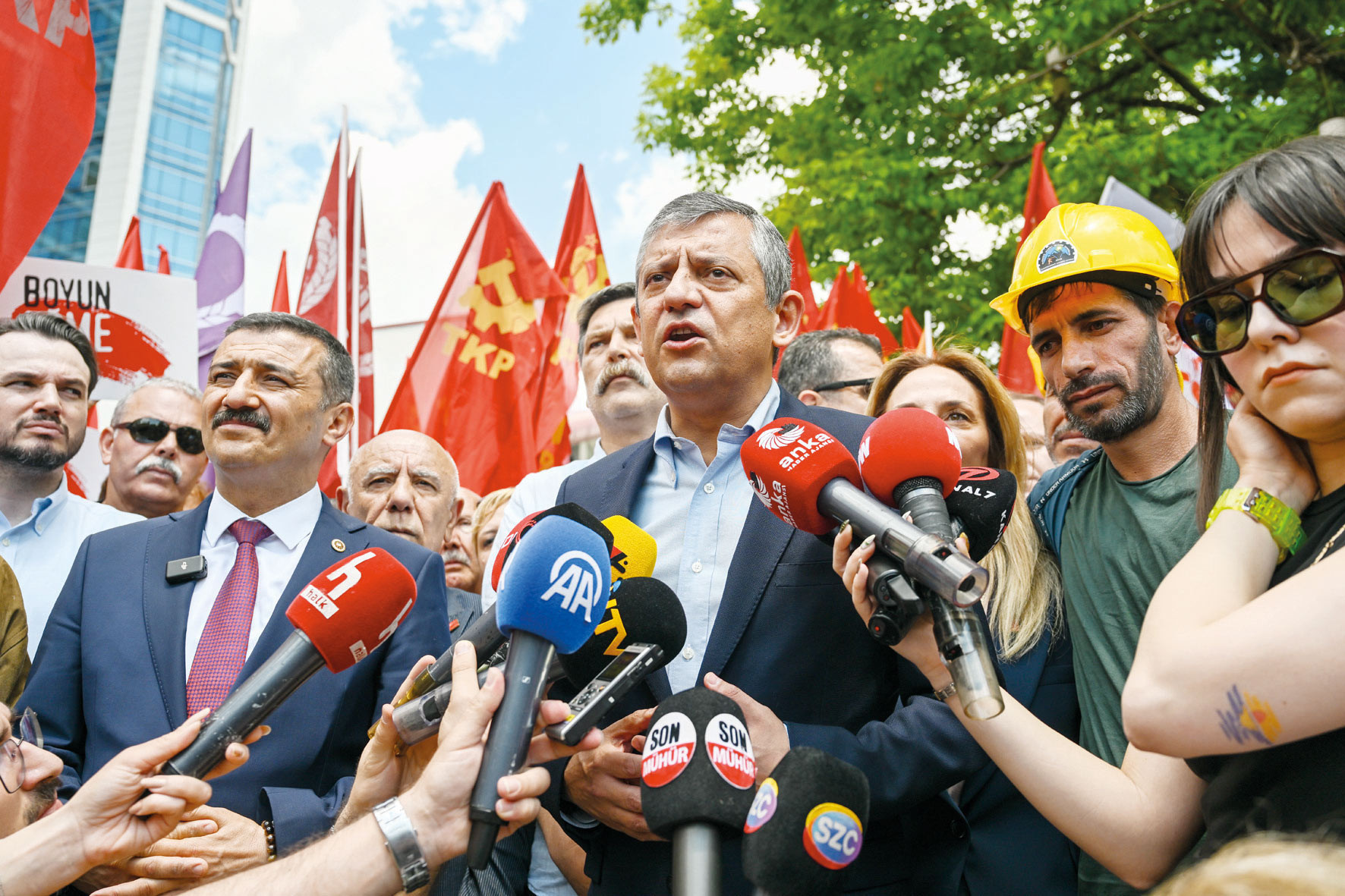 Özel’den madenciye destek: Hakkı yenilende birleşmeliyiz