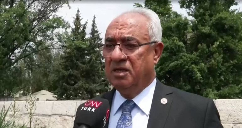 Özgür Özel DSPyi bize verin mi dedi Önder Aksakal, CNN TÜRKe anlattı
