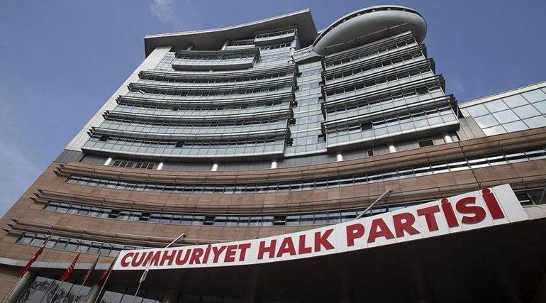 Özgür Özel ekibinden kritik hamle 28 isim PMden istifa etti, şimdi ne olacak