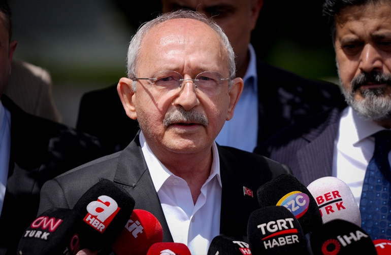 Özgür Özel ekibinden kritik hamle 28 isim PMden istifa etti, şimdi ne olacak