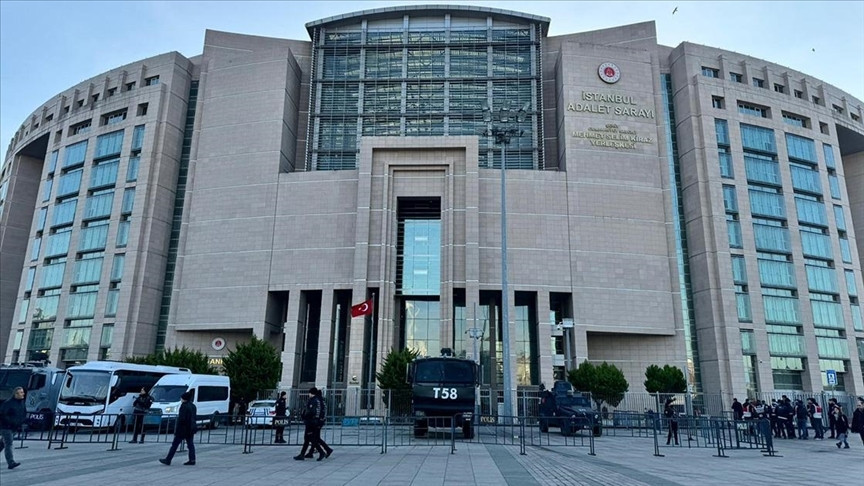 'Rüşvet' soruşturmasında Özgür Özel’in eski şoförüne gözaltı 2 'Rüşvet' soruşturmasında Özgür Özel’in eski şoförüne gözaltı