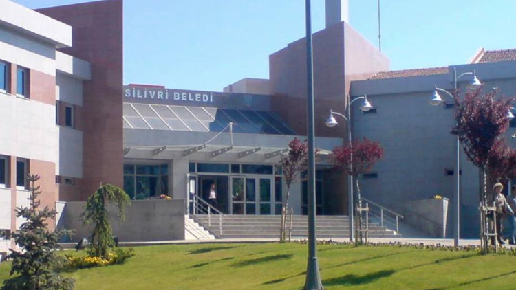 Silivri Belediyesi'ne yolsuzluk operasyonu: Belediye Başkanı Bora Balcıoğlu dahil çok sayıda gözaltı