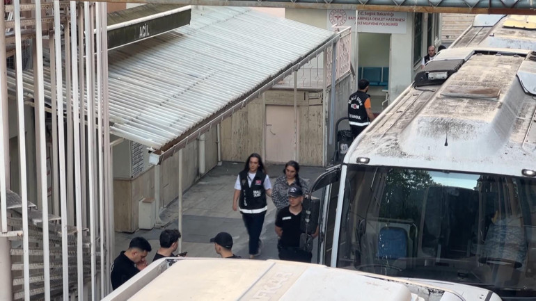 Silivri Belediyesine yolsuzluk soruşturması Şüpheliler sağlık kontrolünden geçirildi