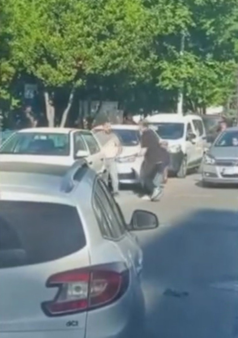 Trafik kazasından sonra çıkan kavga kanlı bitti 1 ölü, 2 yaralı var