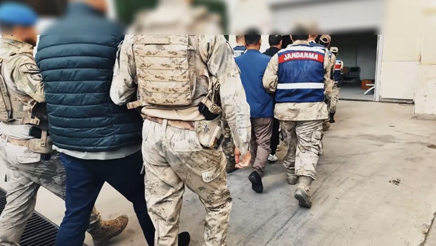 Uyuşturucu gelirlerini aklayan şebekeye operasyon! Araç ve banka hesaplarına el kondu
