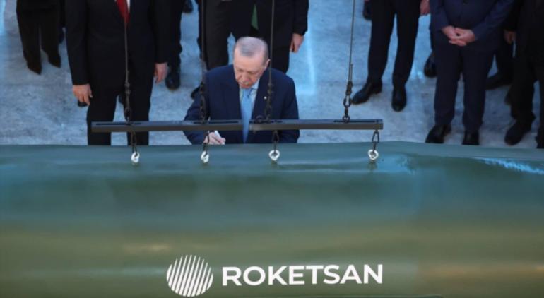 Yunan basını Türkiye'nin 'dünya liderliğini' yazdı! '40’tan fazla ülkeye silah ihraç ediyor' 4 Yunan basını Türkiye'nin 'dünya liderliğini' yazdı! '40’tan fazla ülkeye silah ihraç ediyor'