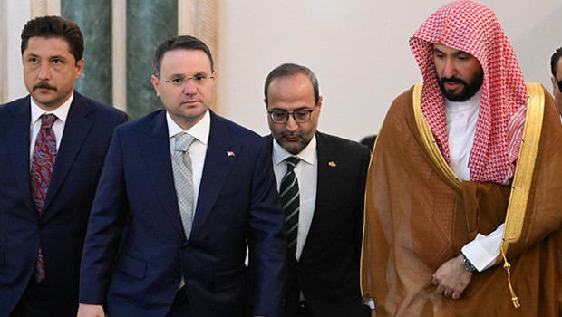 Bakan Gürlek, Suudi mevkidaşı ile bir araya geldi
