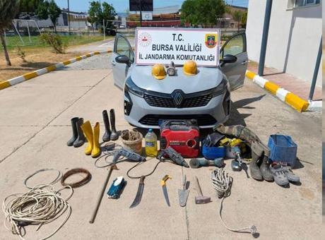 Bursa’da tam 35 metrelik tünelde kaçak kazı yaptılar! 5 şüpheli yakalandı