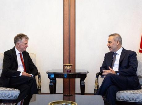 Dışişleri Bakanı Hakan Fidan, İngiltere Ulusal Güvenlik Danışmanı Powell’ı kabul etti