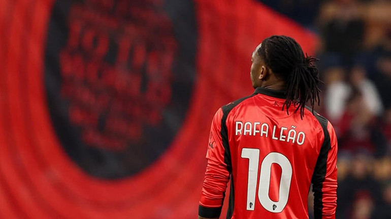 Galatasaray, Rafael Leao için serveti gözden çıkardı Portekizli futbolcu tatil için Türkiyeye geldi