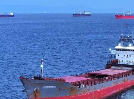 İran'dan Hürmüz Boğazı'nda müdahale! 6 geminin geçişi engellendi 2 İran'dan Hürmüz Boğazı'nda müdahale! 6 geminin geçişi engellendi
