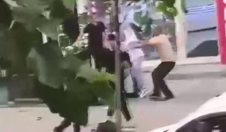 İstanbul’da karpuz fiyatı kavgaya döndü Tekmeler yumruklar havada uçuştu