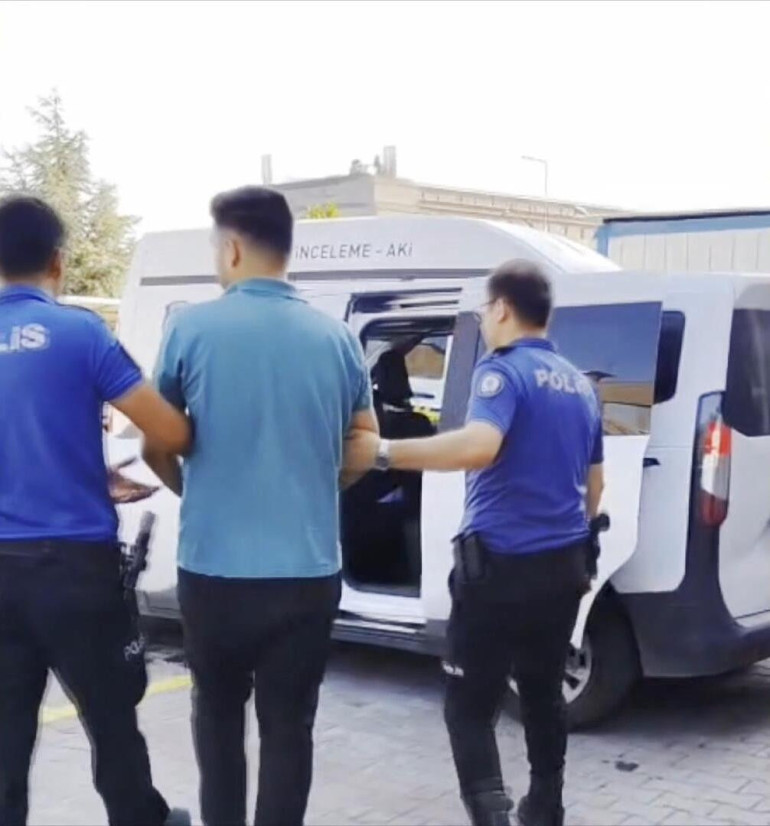 İstanbul’da rehabilitasyon merkezinde öğrenciye şiddet Öğretmenin dayağını baba görüntüledi