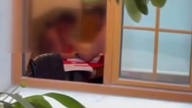 İstanbul’da rehabilitasyon merkezinde öğrenciye şiddet! Öğretmenin dayağını baba görüntüledi