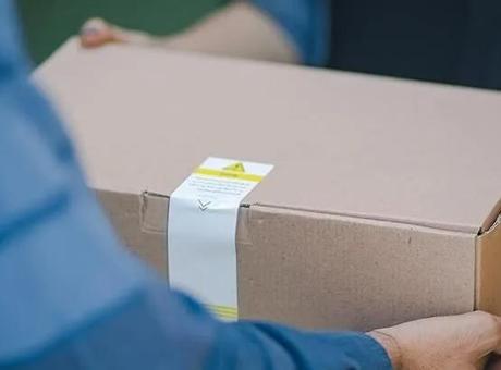 Kargo paketinin altından yılan çıktı! 3 yaşındaki çocuk ölümle burun buruna geldi 2 Kargo paketinin altından yılan çıktı! 3 yaşındaki çocuk ölümle burun buruna geldi