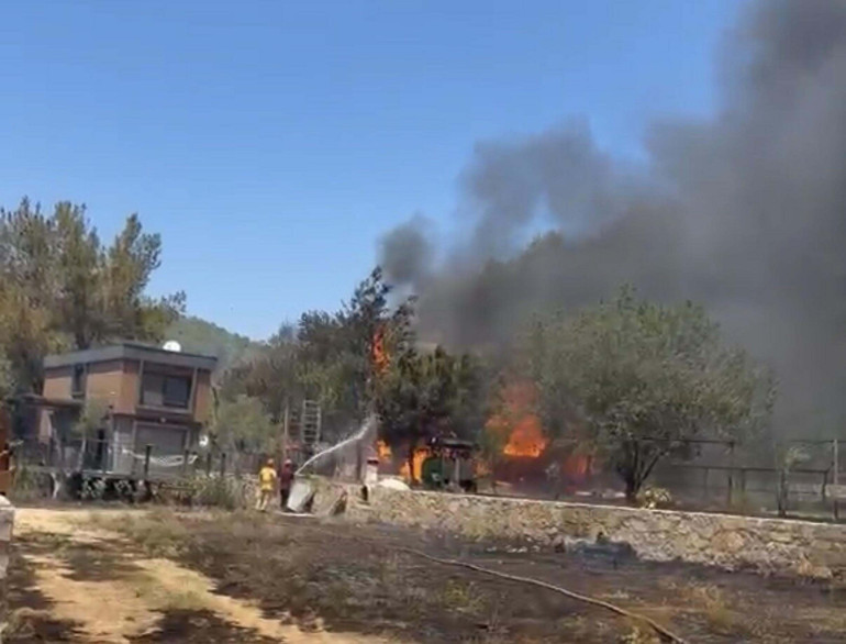 Son dakika... Muğla, Antalya, Aydın ve Afyonkarahisarda orman yangını Antalyada bazı evler tahliye edildi