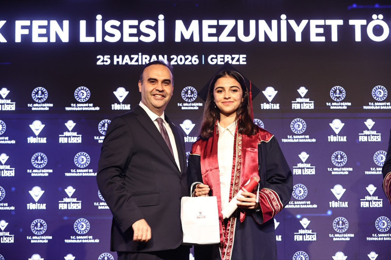 TÜBİTAK Fen Lisesi ilk mezunlarıyla YKSye damga vurdu Bakan Kacır: Öğrencilerimiz gururumuz oldu
