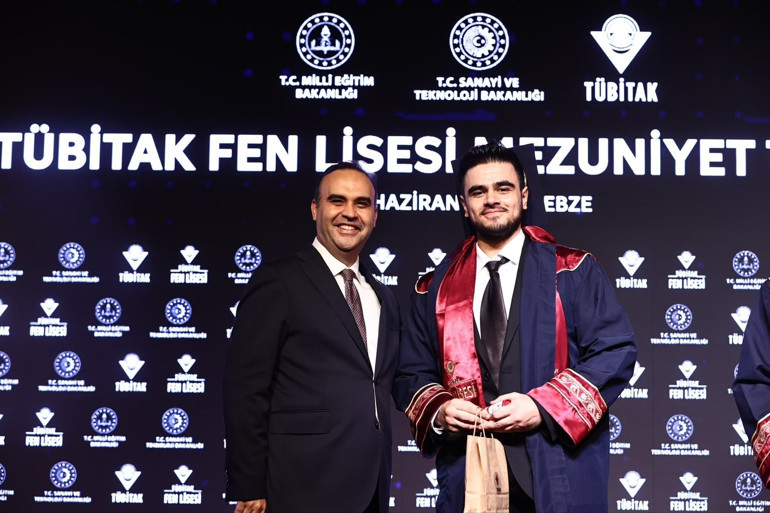 TÜBİTAK Fen Lisesi ilk mezunlarıyla YKSye damga vurdu Bakan Kacır: Öğrencilerimiz gururumuz oldu