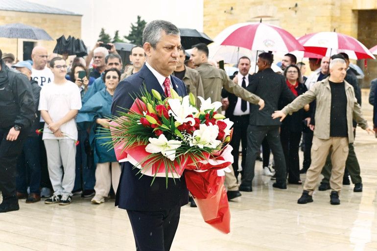 Yeni Parti’nin yeni vitrini