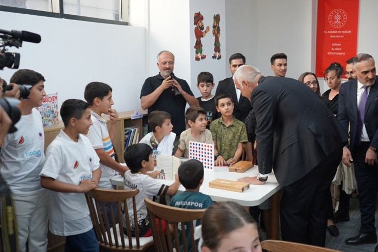 Bakan Ersoy: Kütüphaneleri üretim ve fırsat merkezlerine dönüştürüyoruz