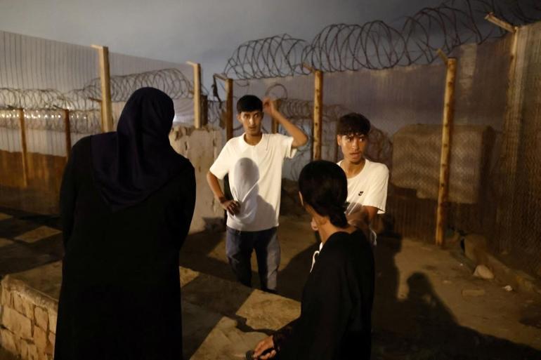 Ceuta'yı bir de onlardan dinleyin! İspanya'ya göç yolunda yaşadıklarını anlattılar... 'Dövüldük, kovulduk, aç kaldık' 7 Ceuta'yı bir de onlardan dinleyin! İspanya'ya göç yolunda yaşadıklarını anlattılar... 'Dövüldük, kovulduk, aç kaldık'