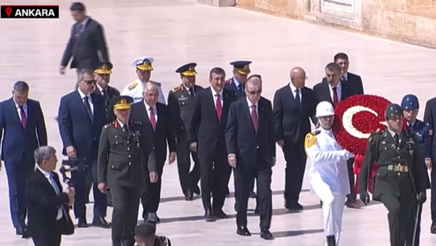 Cumhurbaşkanı Erdoğan, YAŞ üyeleri ile Anıtkabir’i ziyaret ediyor