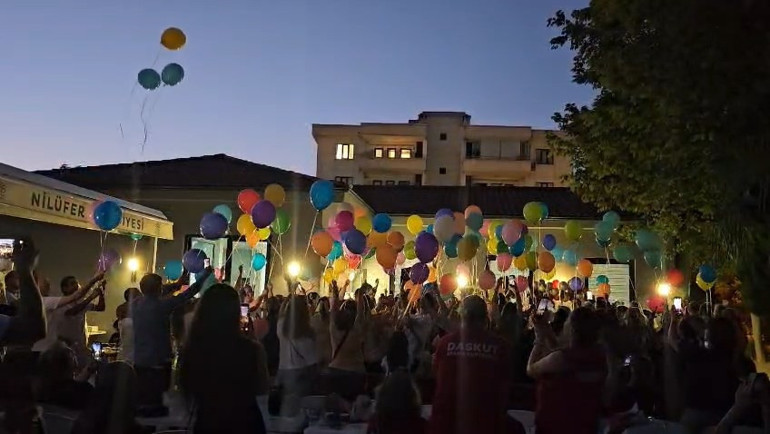 DMD hastası Kuzey Dubai’deki tedavisinin ardından sağlığına kavuştu: Balonlu kutlamayla yeni hayatına merhaba dedi