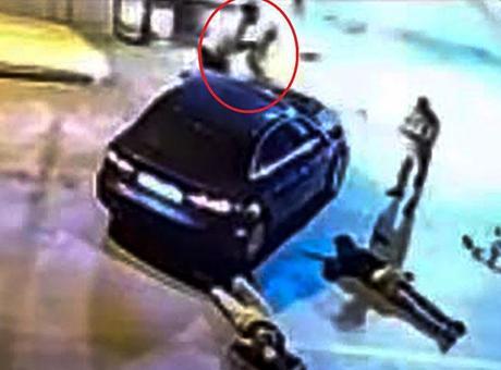 Mersin’de korkunç olay! Motosiklete çarptı, kaputtaki çocuğu indirip yaralıları ezerek kaçtı