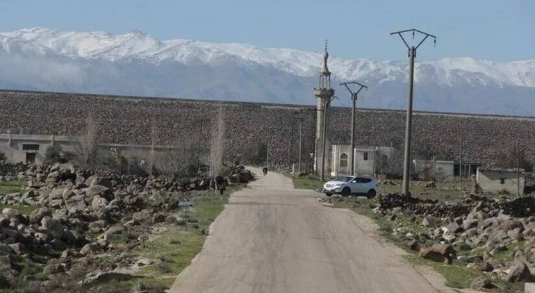 Suriye, İsrail sınırı yakınlarında roketler ele geçirdi! Köye saklamışlar