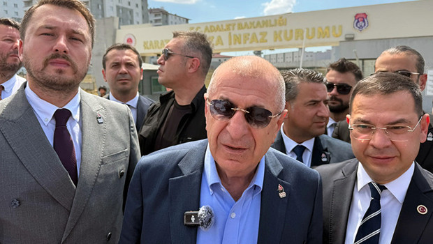 Ümit Özdağ, cezaevindeki Sinem Dedetaş ile Oğuzhan Uğur’u ziyaret etti