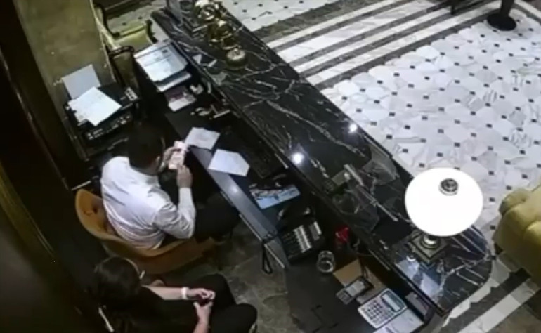 1 milyon dolarlık vurgun Çalıştıkları 5 yıldızlı oteli soyup butik otel almışlar... Paraları çaldıkları anlar kamerada