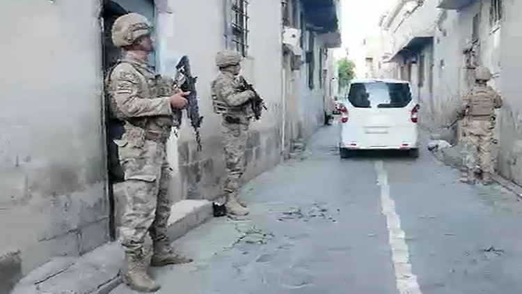28 ilde DEAŞ operasyonu: 83 şüpheli yakalandı 2 28 ilde DEAŞ operasyonu: 83 şüpheli yakalandı