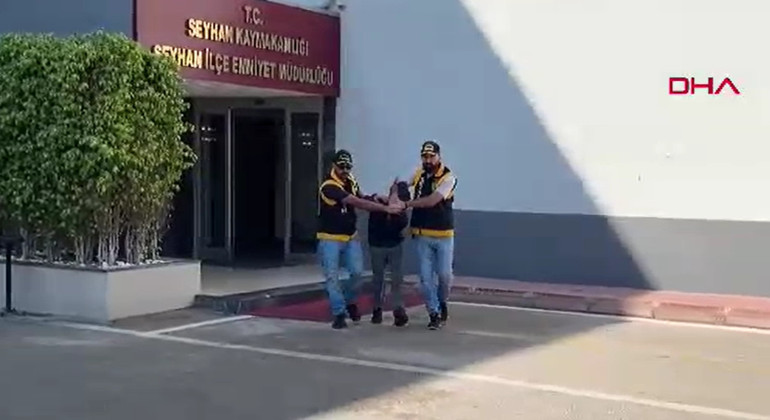 317 suçtan aranan firari hükümlü evden hiç çıkmıyordu Polisin operasyonuyla yakalandı