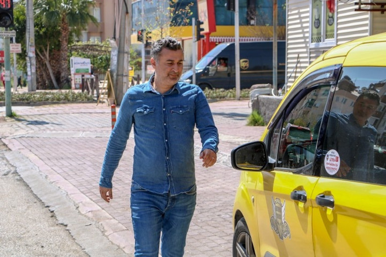 8 yıllık kabus bitti: Haksız yere 14 ay hapis yatan Özgür öğretmen görevine dönüyor