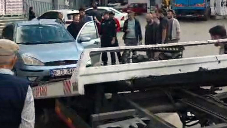 Ankara'da şüpheli ölüm: Çalışır vaziyetteki otomobilde 2 cansız beden bulundu 2 Ankara'da şüpheli ölüm: Çalışır vaziyetteki otomobilde 2 cansız beden bulundu