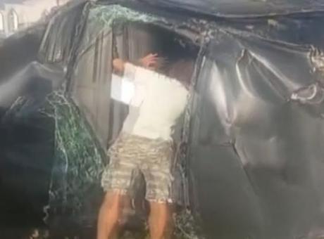 Antalya’da tur minibüsü, kamyonet ve otomobil çarpıştı! Çok sayıda yaralı var