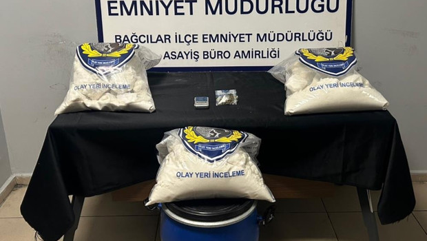 Bağcılar’da uyuşturucu imalathanesine baskın: 22 kilo 970 gram uyuşturucu ele geçirildi